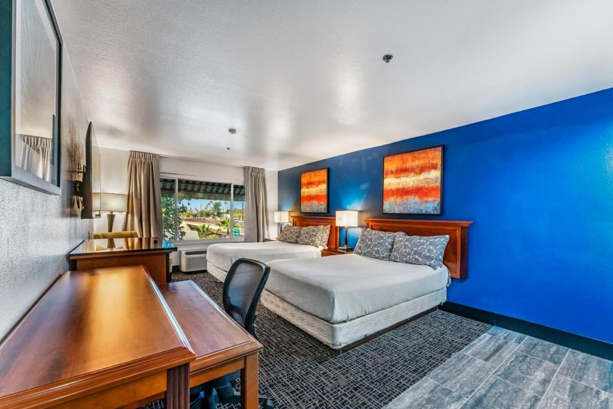 Tempe Studio Apartment Two Full Size Beds Bagian luar foto