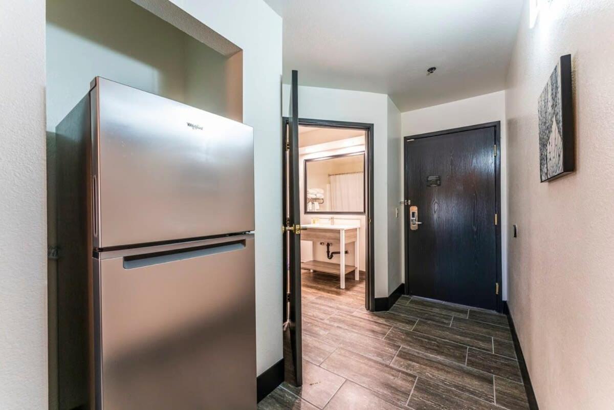 Tempe Studio Apartment Two Full Size Beds Bagian luar foto